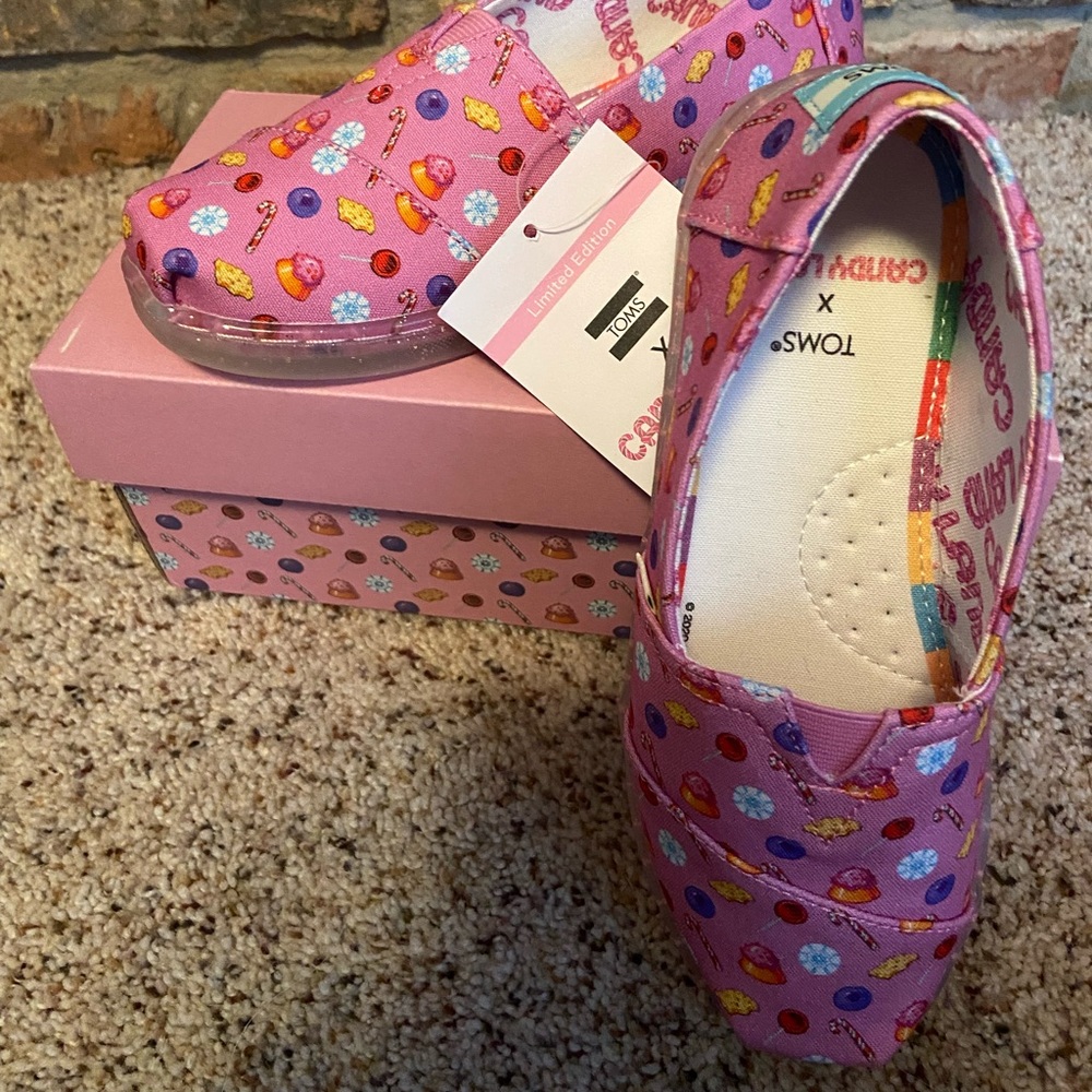 New never worn Candyland Toms, little girls size 1.